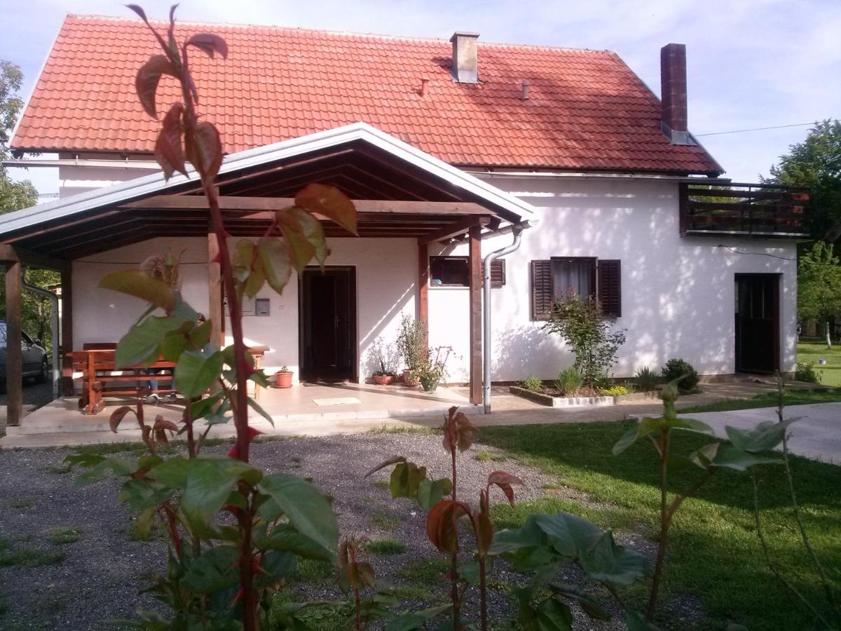 Apartments With A Parking Space Smoljanac, Plitvice - 12345 Exterior foto