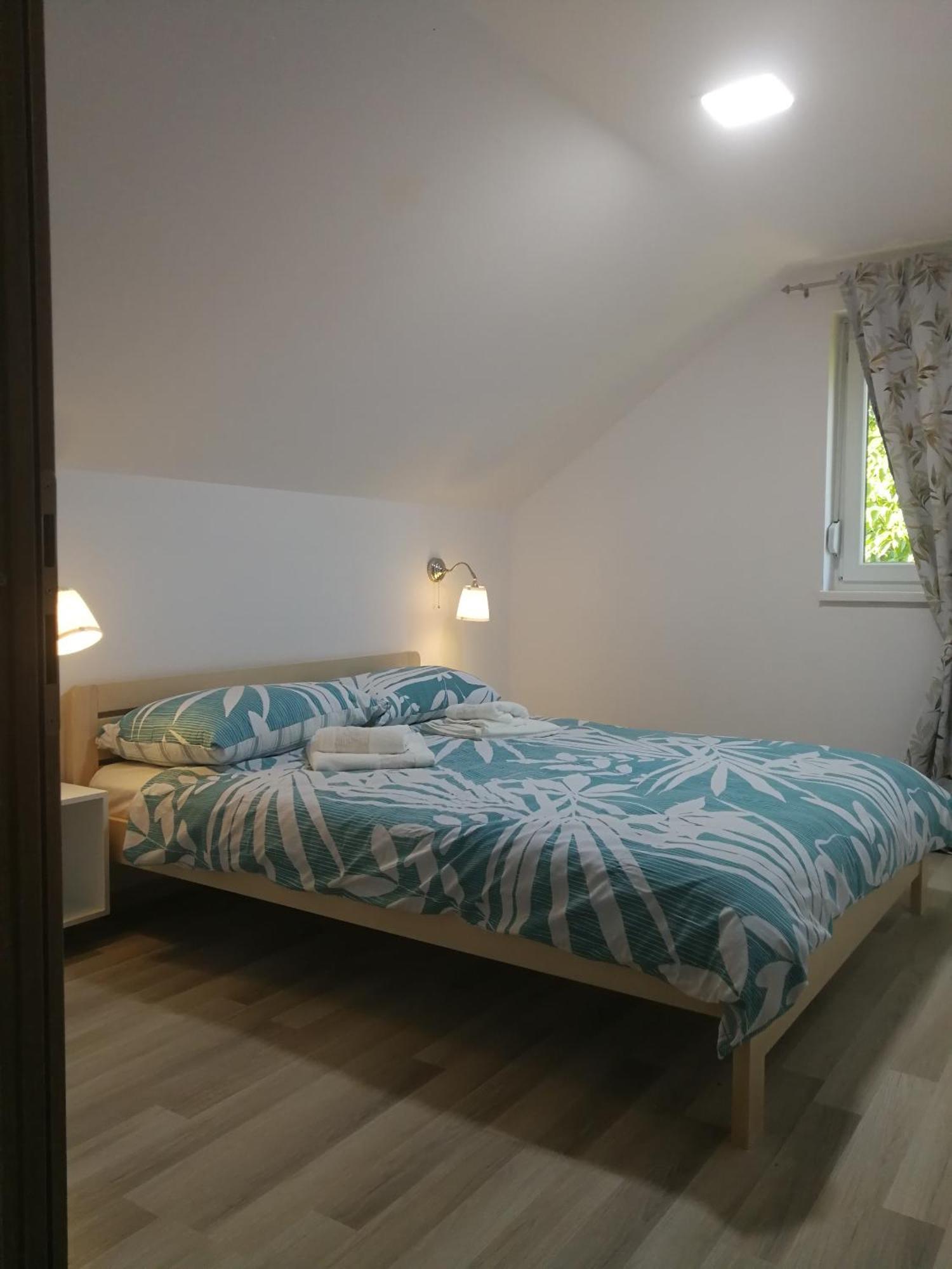 Apartments With A Parking Space Smoljanac, Plitvice - 12345 Quarto foto